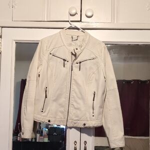 Elegant Women's Cream Leather Jacket